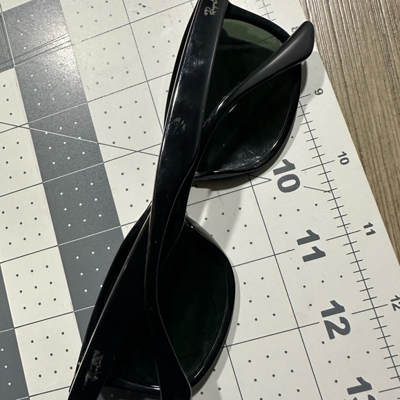 Ray-Ban Unisex Sunglasses Black Frame polarized - Picture 2 of 3